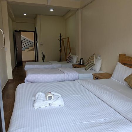 Santoshi Guest House, Pokhara Esterno foto