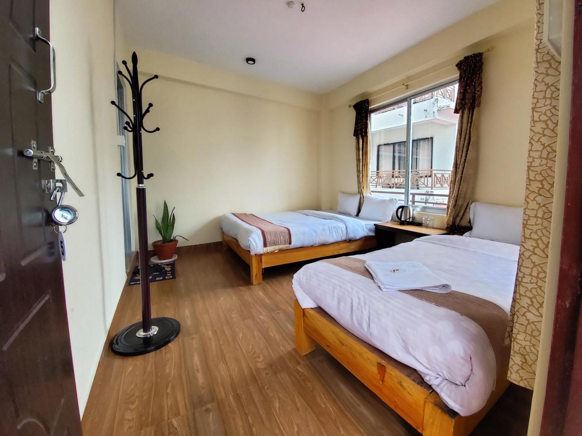 Santoshi Guest House, Pokhara Esterno foto