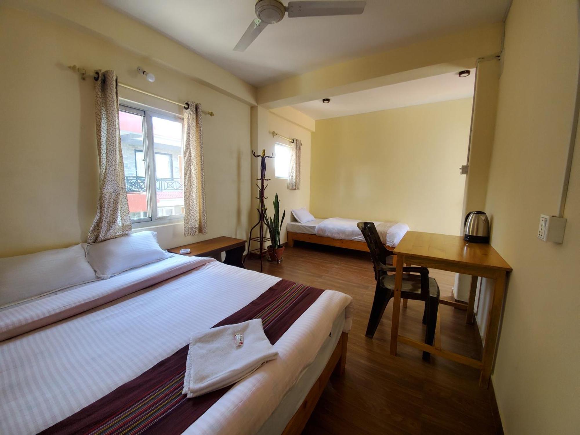 Santoshi Guest House, Pokhara Esterno foto