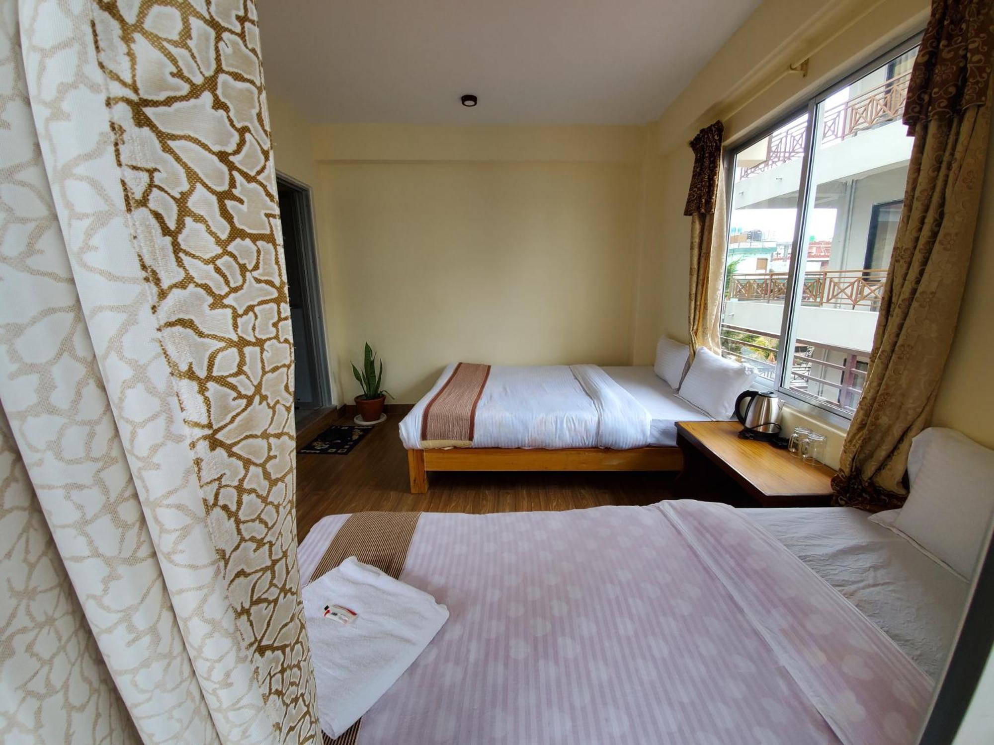 Santoshi Guest House, Pokhara Esterno foto