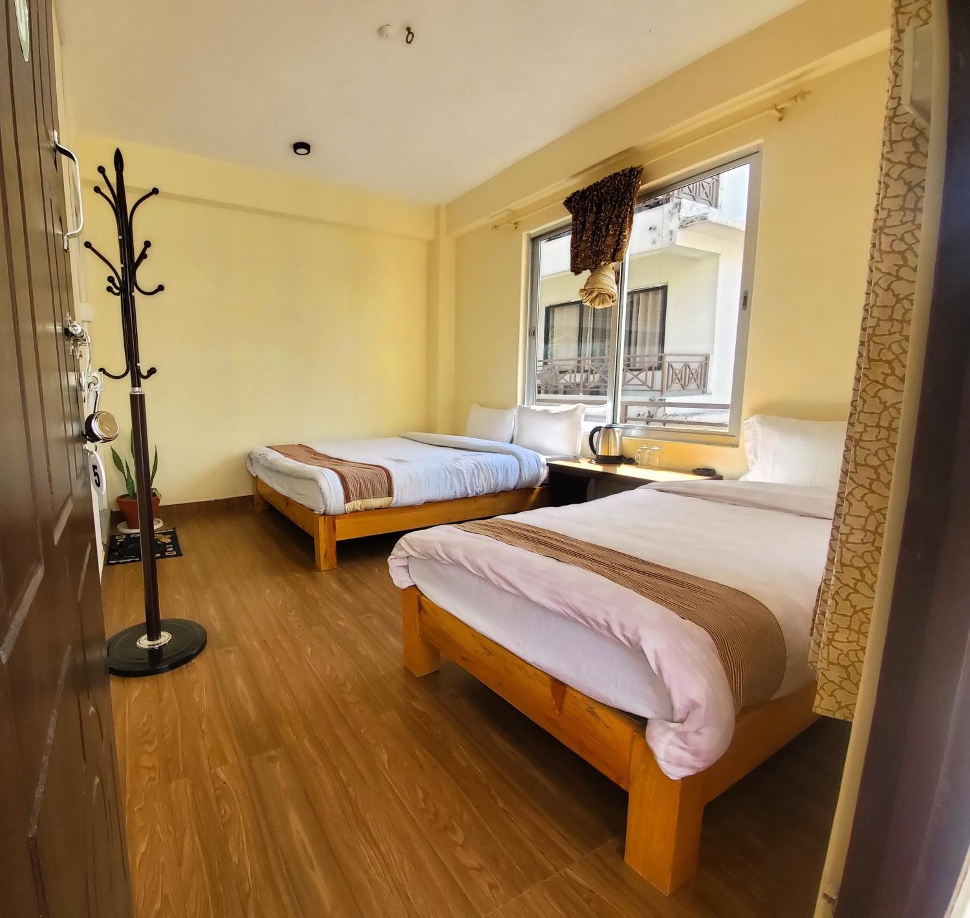 Santoshi Guest House, Pokhara Esterno foto