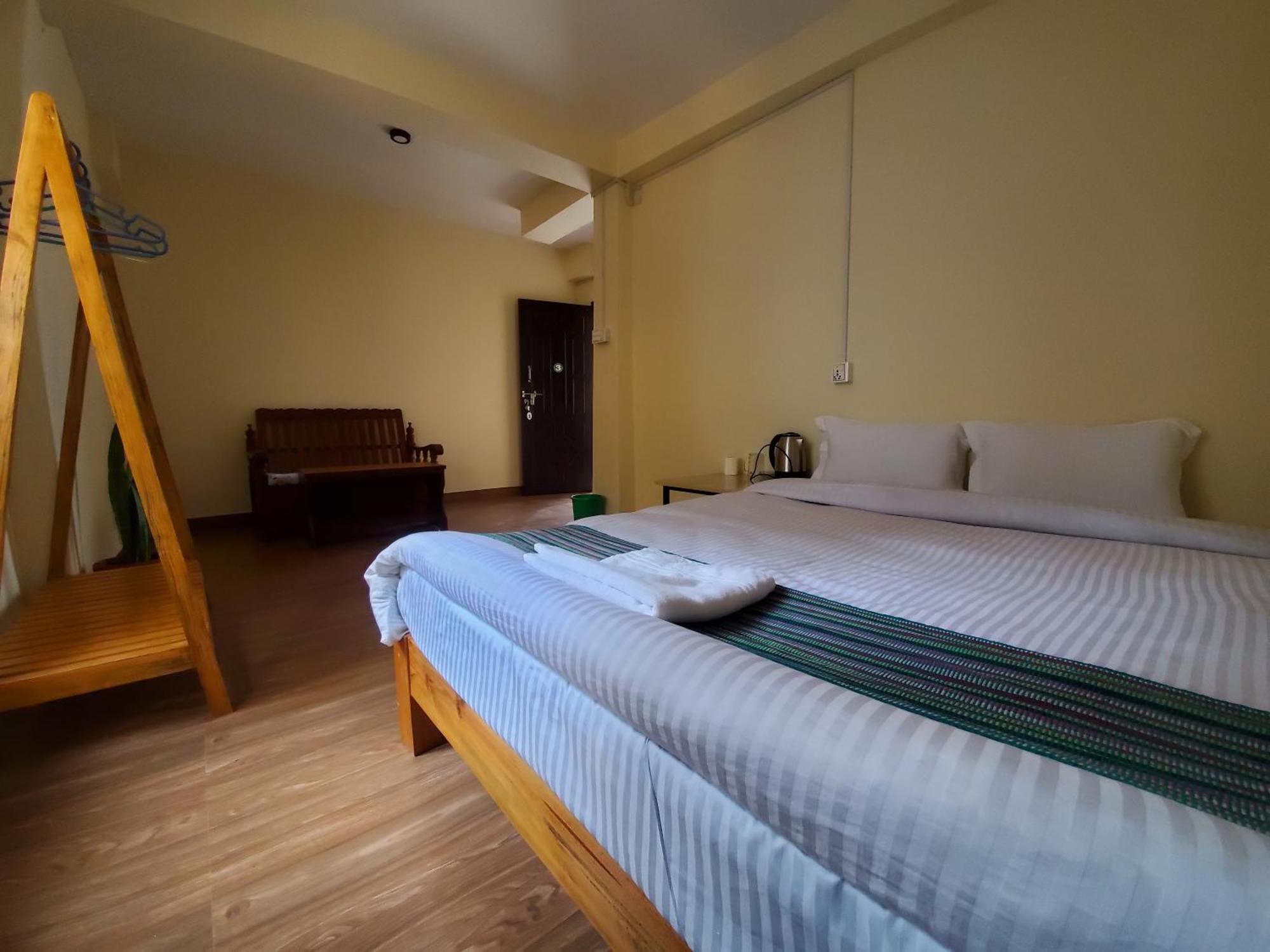 Santoshi Guest House, Pokhara Esterno foto