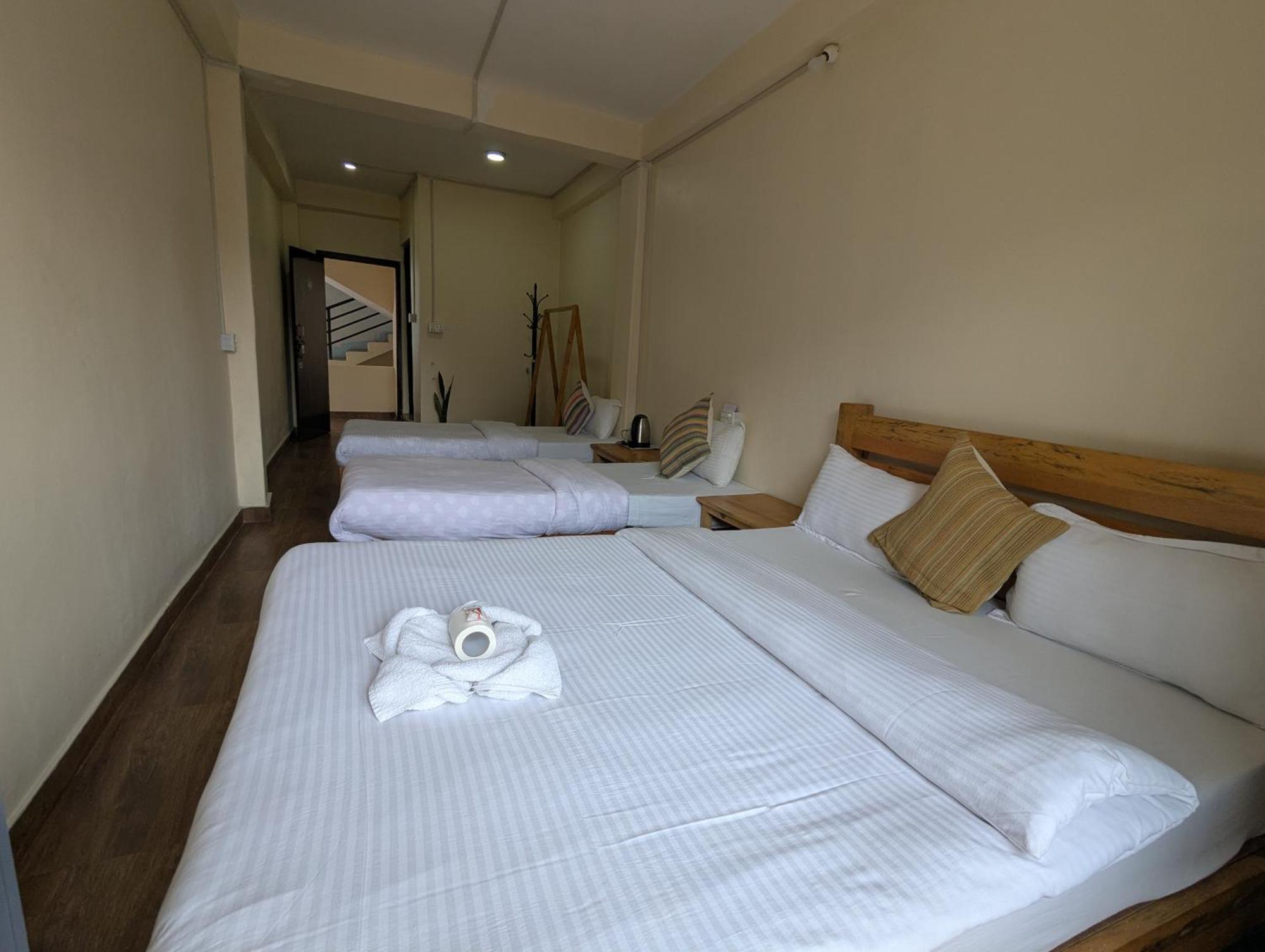 Santoshi Guest House, Pokhara Esterno foto