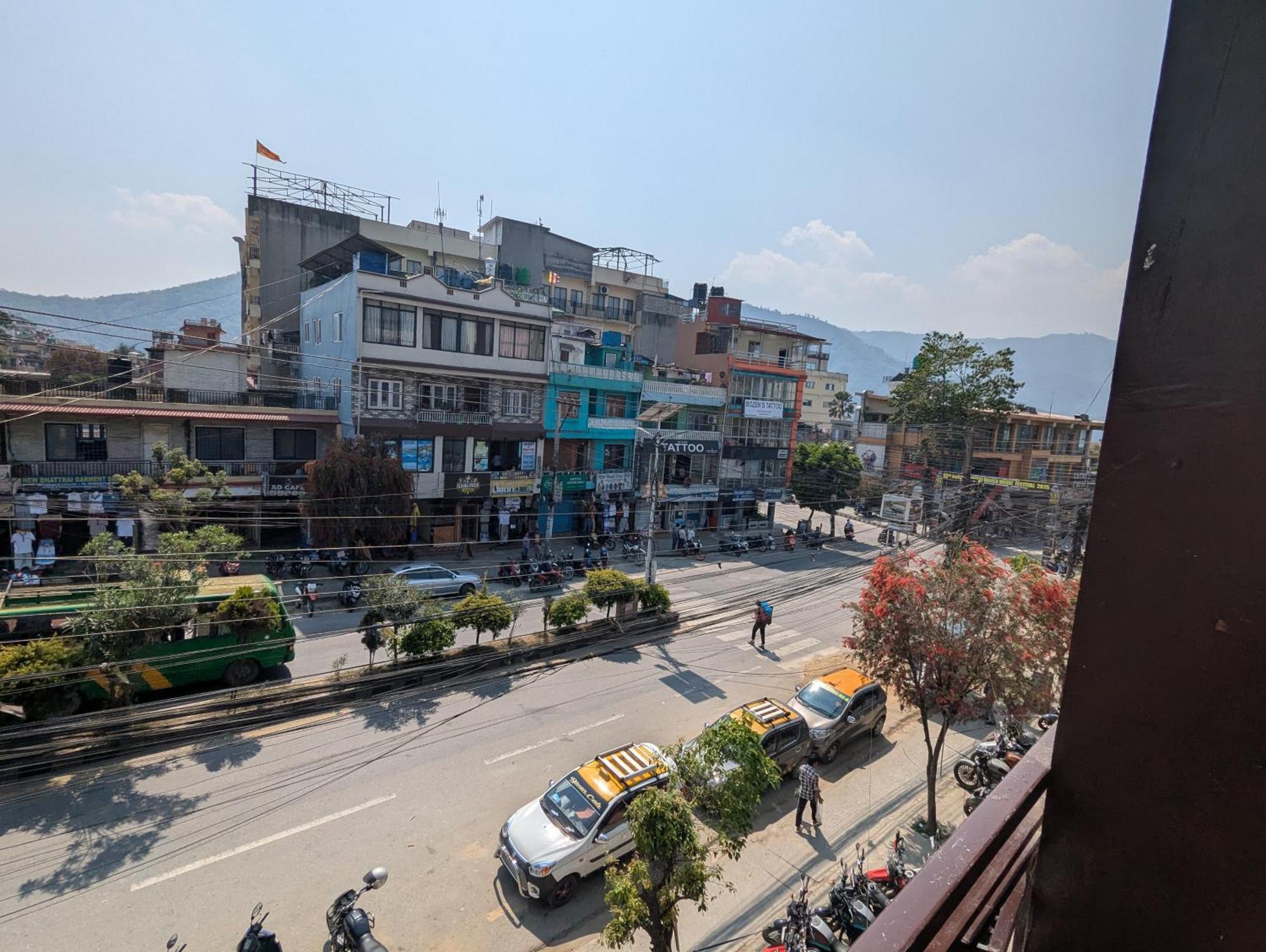 Santoshi Guest House, Pokhara Camera foto