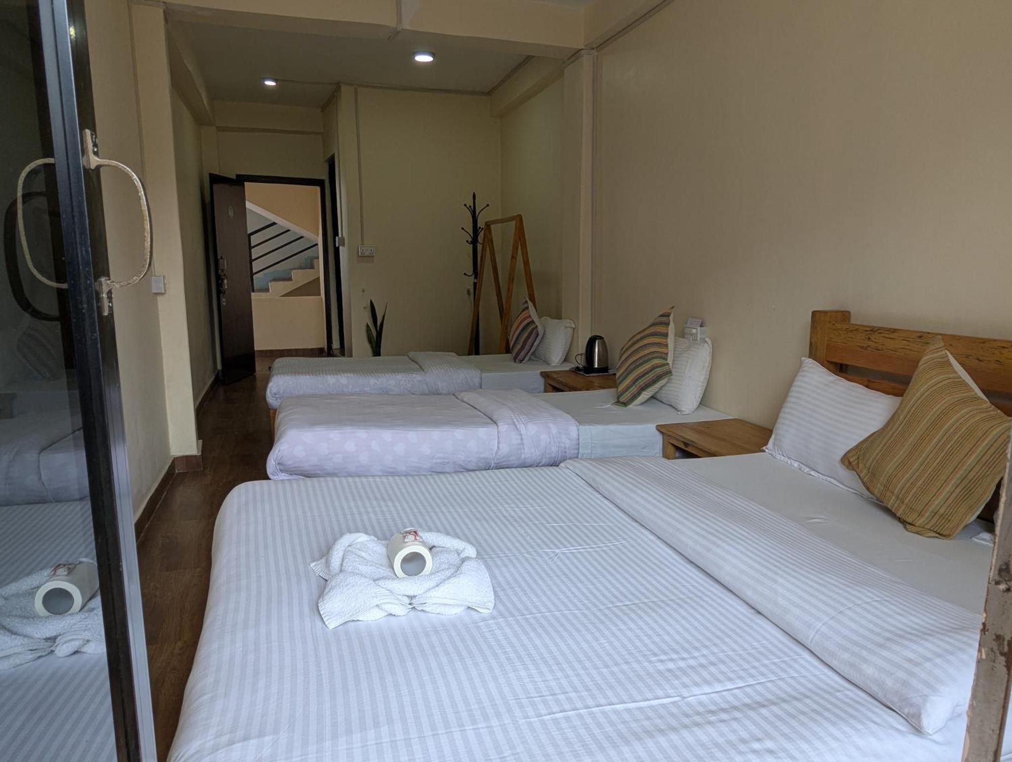Santoshi Guest House, Pokhara Esterno foto