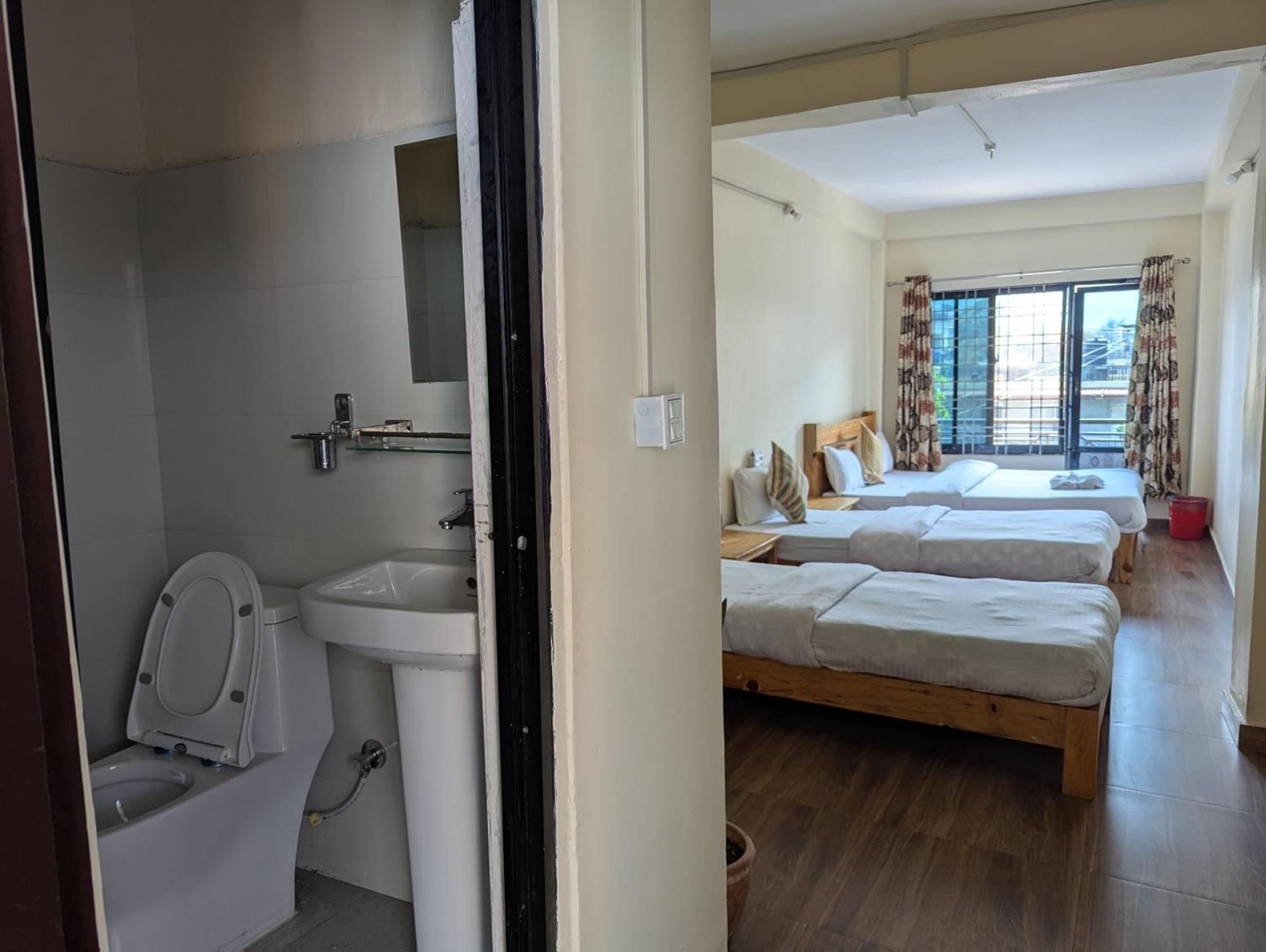 Santoshi Guest House, Pokhara Esterno foto
