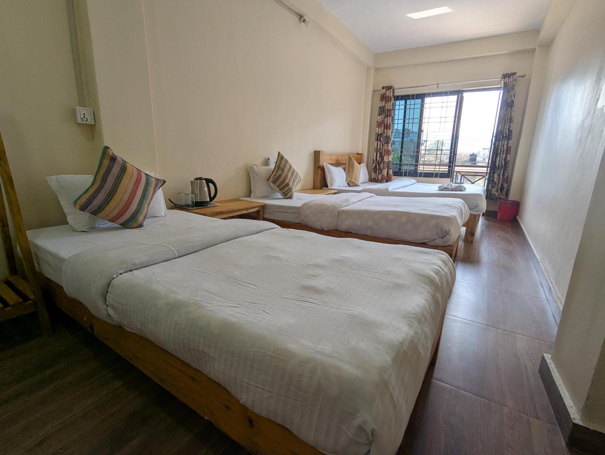 Santoshi Guest House, Pokhara Camera foto